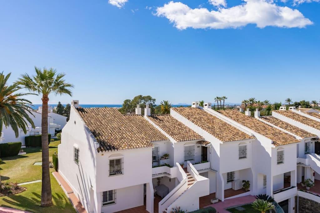 In Nueva Andalucia With An Amazing View Apartamento